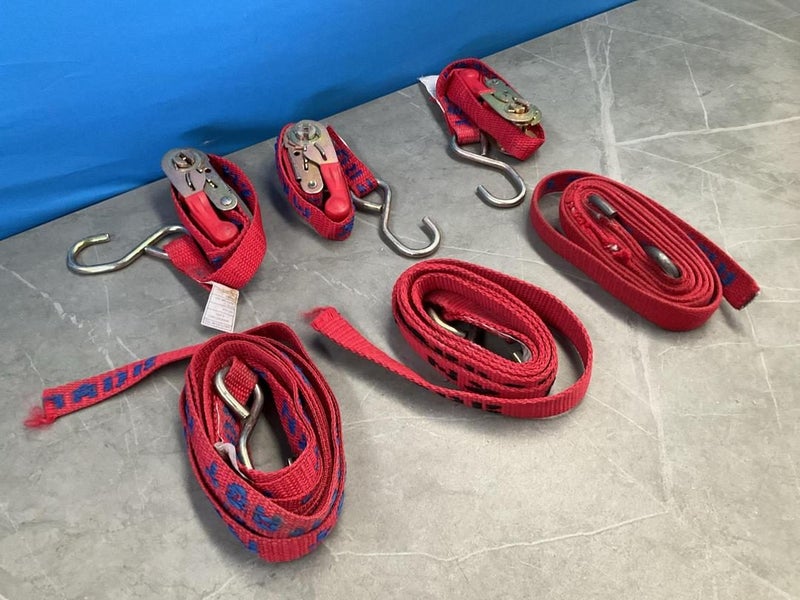 Strops/Ratchet Tiedowns x3 Carousel 1