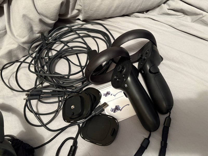 Vive XR Elite with Full Body Immersion Trackers Carousel 4
