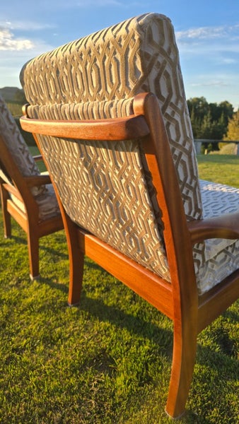 Mid Century pair of Chairs Carousel 2