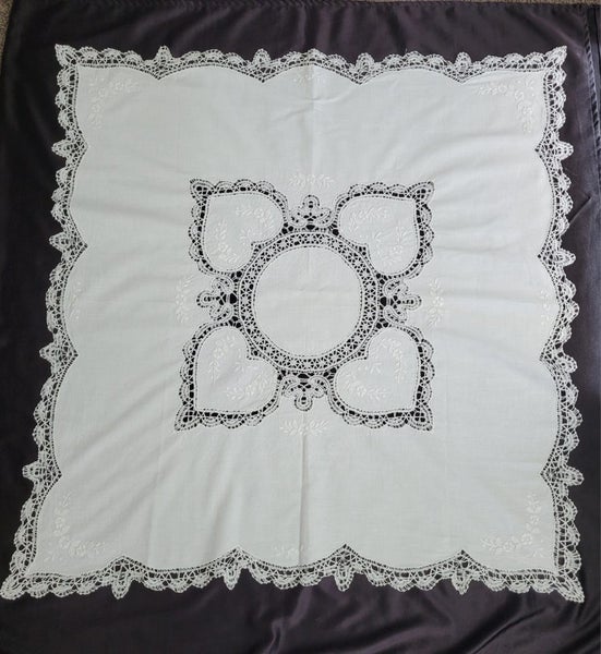 Cotton & Crochet Lace Tablecloth Hearts 82cm x 85cm Carousel 2