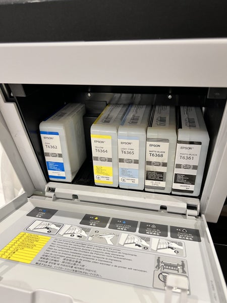 Epson Style Pro 7890 24" large format printer - $1 RES Carousel 6