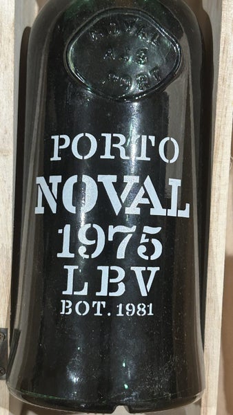1975 PORTUGUESE PORT (Great 50th Birthday present!) Carousel 1