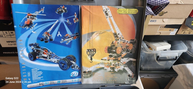 Mecanno Erector Set #7080 Special Edition Crane and Hardcase Carousel 1