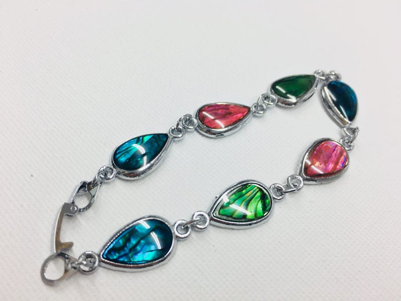 Paua Shell Bracelet - pink/blue/green Drops Carousel 1