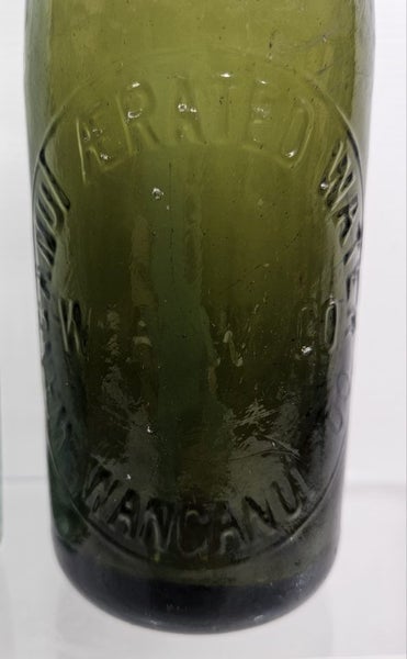 2 x North Island internal thread bottles Carousel 2