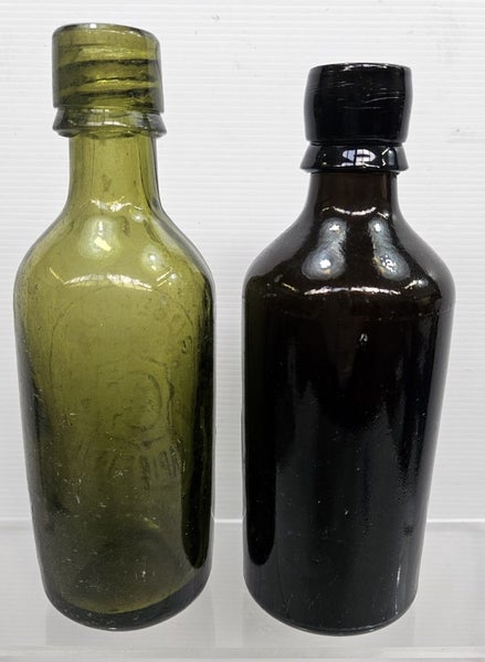 2 x Gilberd & Co Napier internal thread bottles - 1898 & 1900 Carousel 5