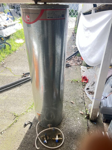 Rheem Mains Pressure 177L with pressure valves Carousel 1