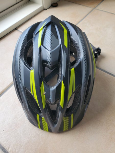 Toddler's helmet Carousel 1