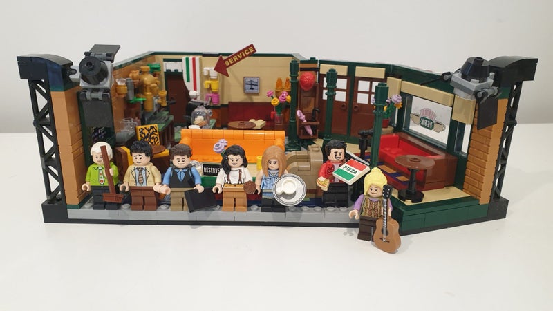 Lego 21319 Friends Central Perk Retired Product includes 7 minifigures Carousel 1