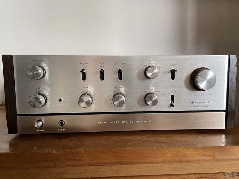 Kenwood Solid State Integrated Amplifier KA-4004 (1973-76) Carousel 1