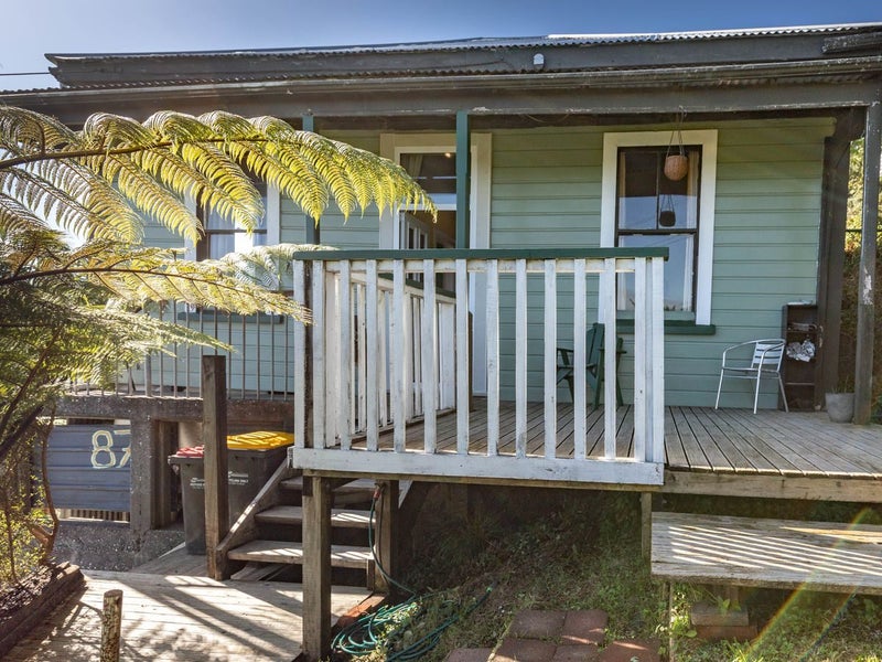 Image 2 of 22