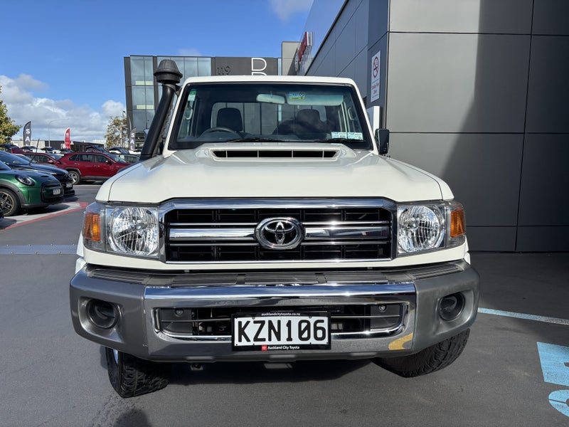 2017 Toyota Land Cruiser LX 4.5 V8 DIESEL BEAST62854329133442111