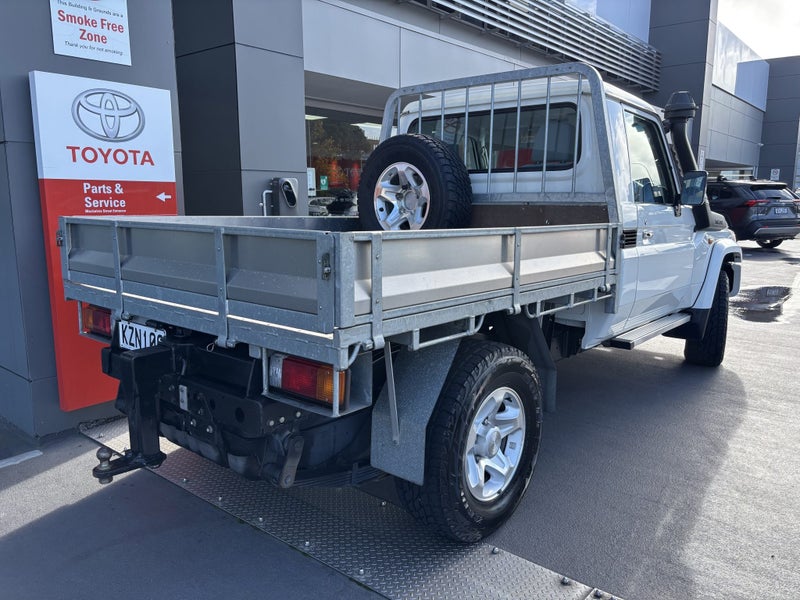 2017 Toyota Land Cruiser LX 4.5 V8 DIESEL BEAST62854329133442113