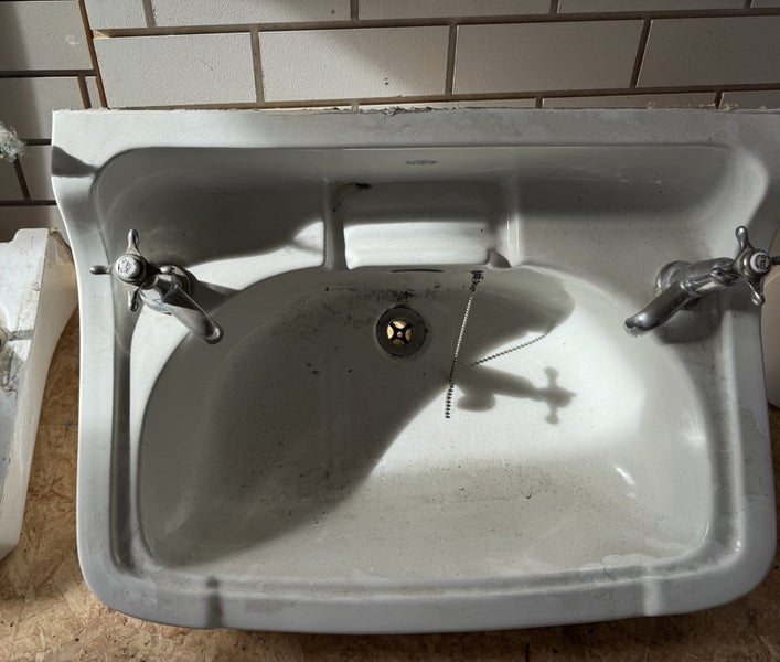 Royal Doulton sink top Carousel 1