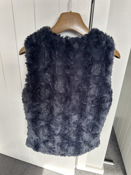 Zara gorgeous fluffy navy vest. Photos don’t do it justice so lovely Carousel 3