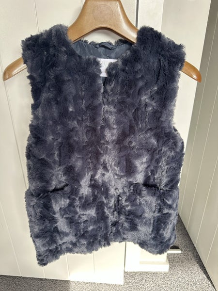 Zara gorgeous fluffy navy vest. Photos don’t do it justice so lovely Carousel 1