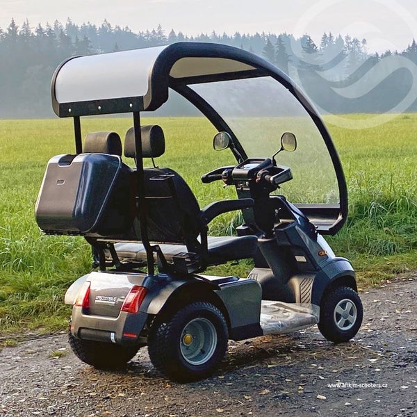 8 Year Battery Warranty. 100km Range. Charge once a week depending on travel!!! Carousel 7