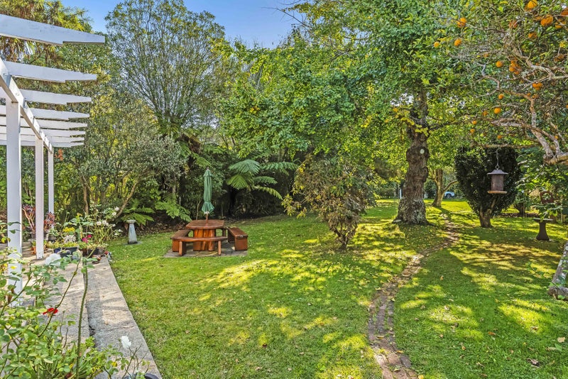 Image 3 of 28