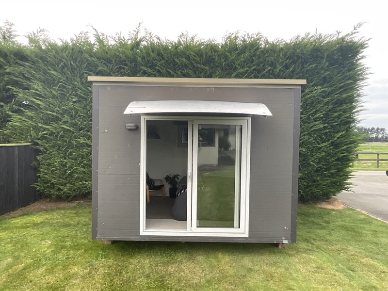 RENT TO BUY 3m x 3.6m Cabin/Sleepout or Office $109.00 per week Carousel 1