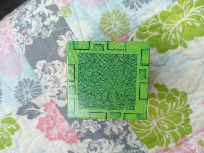 McDonald's MINECRAFT GREEN BLOCK N LLAMA Carousel 1