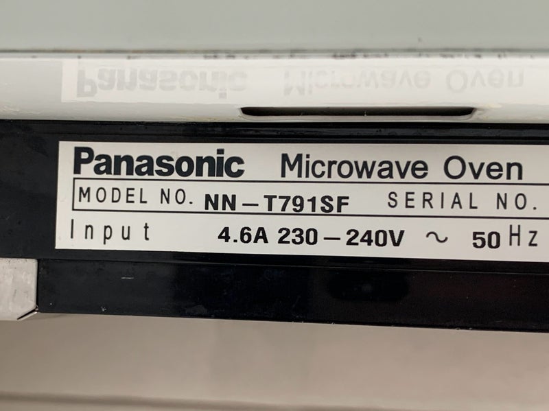 Panasonic 1200W inverter microwave XL Carousel 8