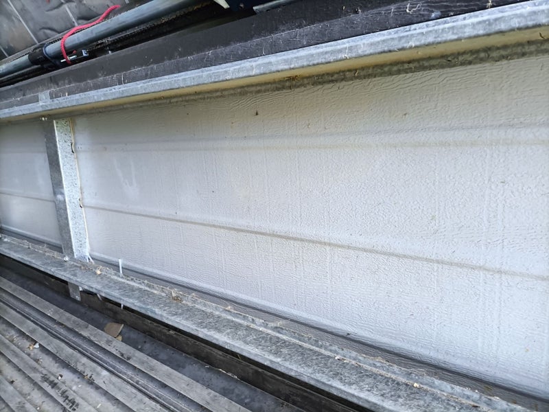 SECTIONAL GARAGE DOOR 5060 WIDE Carousel 4
