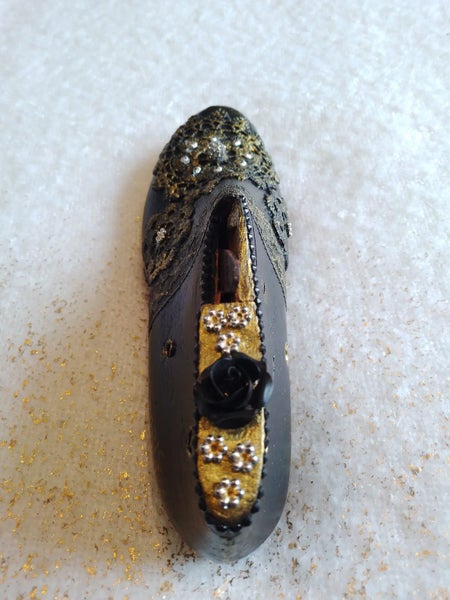 Vintage Shoe Last Carousel 2