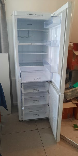 Fridge freezer Carousel 1