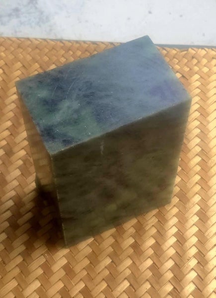 Genuine NZ Pounamu/Greenstone Rough Block Carousel 2