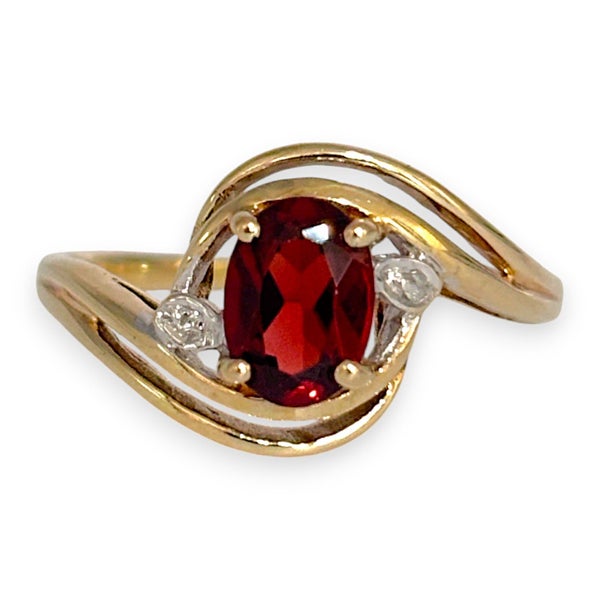 9ct Gold Ring with Generous Size Red Stone, Size N. R # 281 Carousel 1