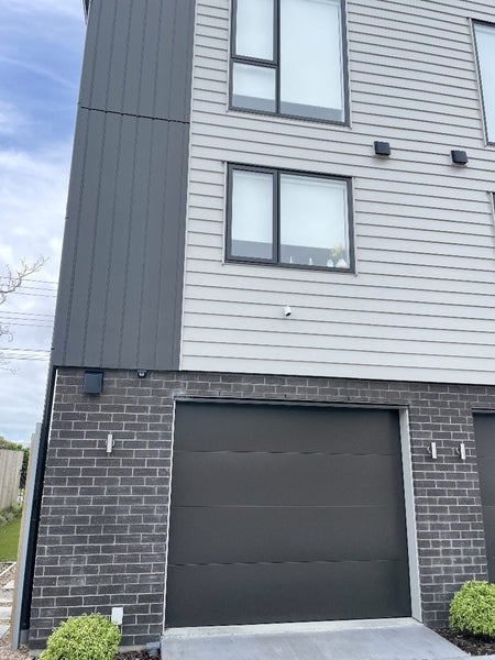 Image 1 of 10