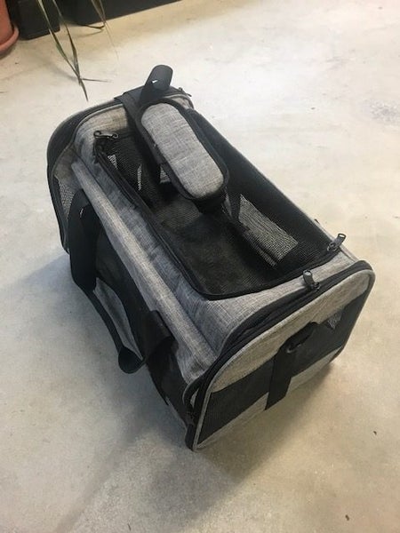Cat carry case Carousel 3