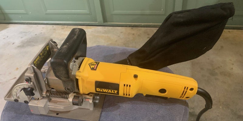 DeWalt Biscuit Joiner Carousel 1