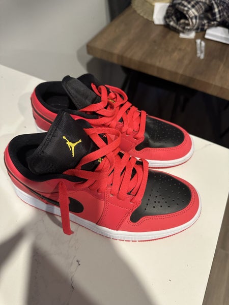 Nike Woman’s Air Jordan’s 1 Low Carousel 1