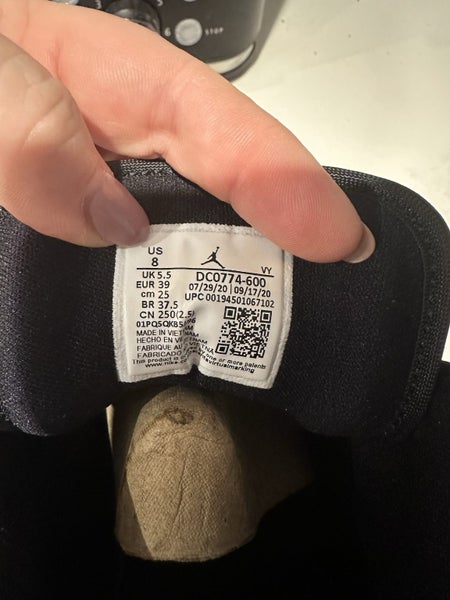Nike Woman’s Air Jordan’s 1 Low Carousel 4