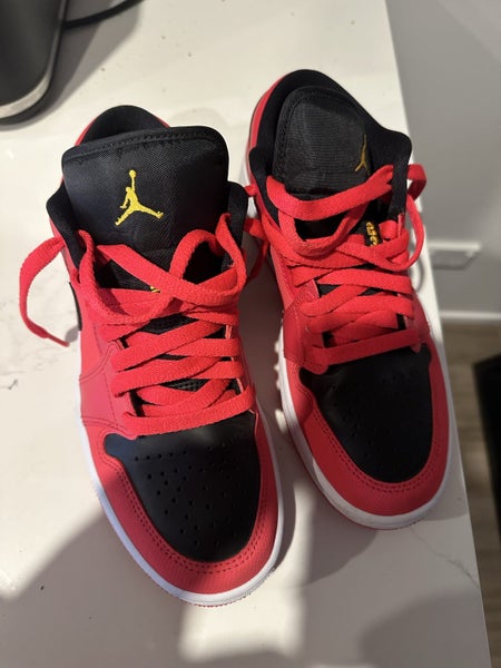 Nike Woman’s Air Jordan’s 1 Low Carousel 2