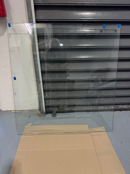 10mm toughened glass, balustrade, tabletop, pane of glass Carousel 1