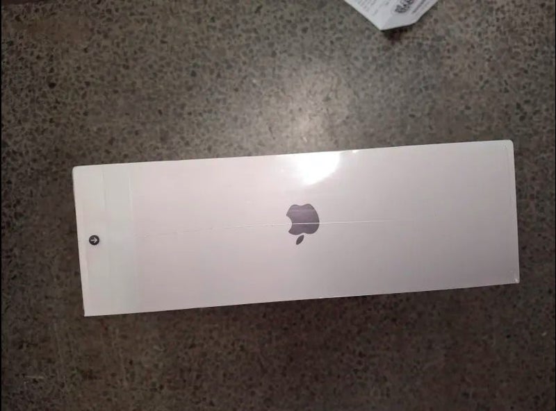 SEALED Apple Maxes WITH RECEIPT Carousel 2