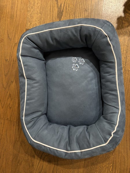 DINGO DOG SMALL BED Hardly used Carousel 1