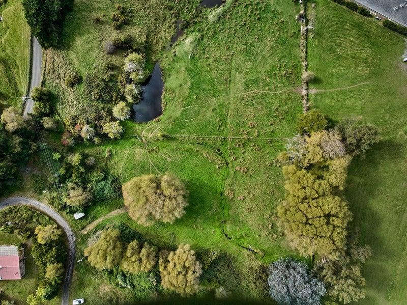 Image 3 of 28