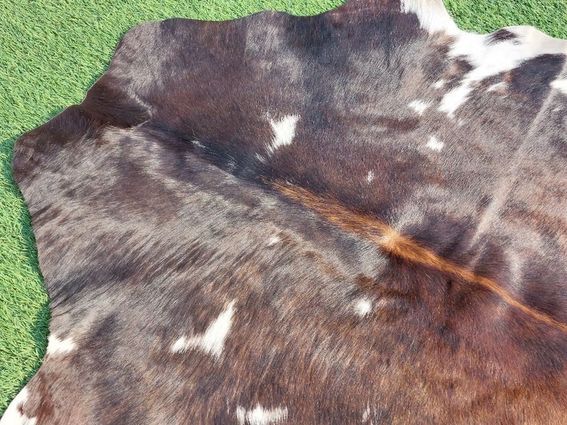 New Cow Hide Stunning Brown and White Cowhide Rug - No Reserve! - C154 Carousel 2