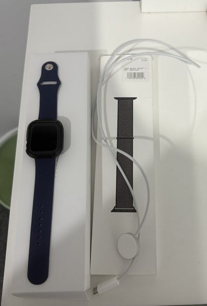 Apple Watch Space Grey Series 6 44mm GPS Carousel 1