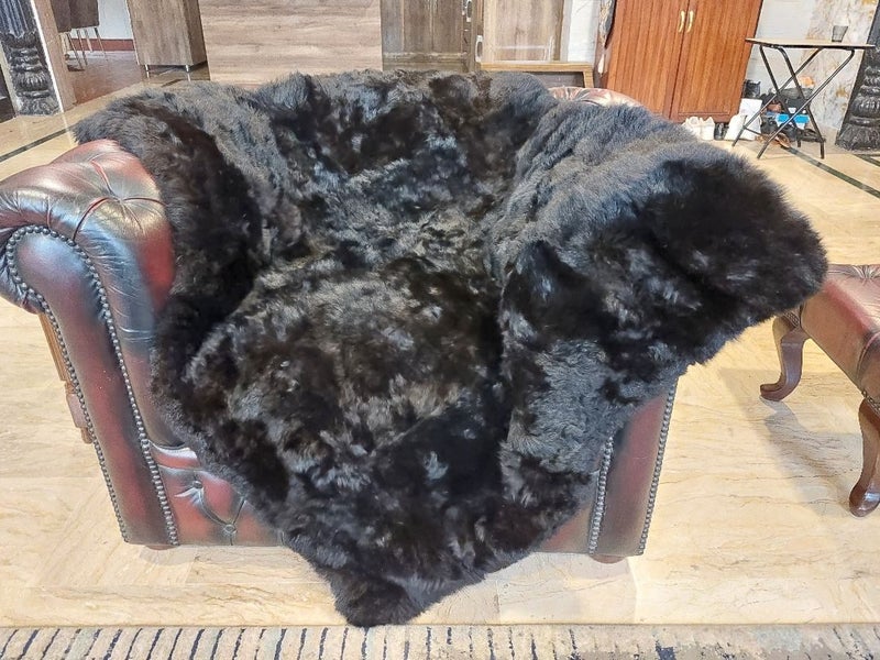 New Single Dark Brown Real NZ Possum Full Fur Throw - No Reserve! - B6356-1 Carousel 1