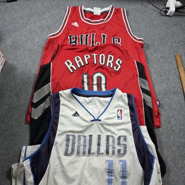 $1 Reserve Basketball Jersey Lot Distressed Mixed Sizes Bulls Raptors Mavericks Carousel 1