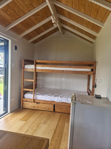 NZ-Built Cabin – Quality Craftsmanship 11.5m2 Carousel 8