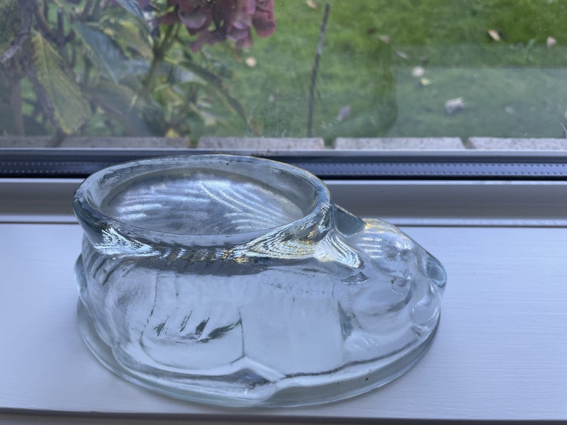 A perfect vintage glass RABBIT jelly mould Carousel 2