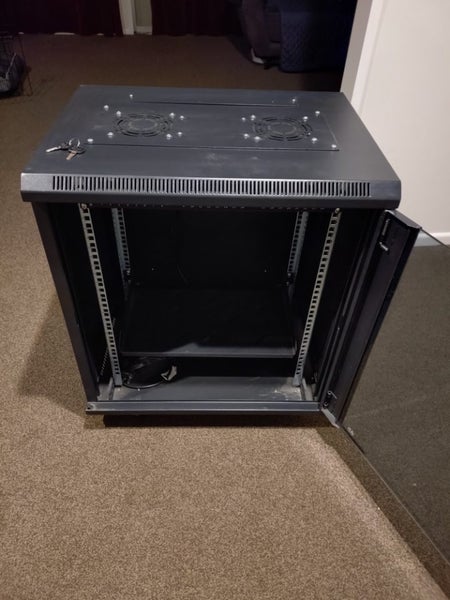 Dynamix 12U Networking cabinet Carousel 1