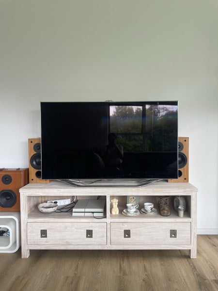 TV Entertainment Cabinet Carousel 1