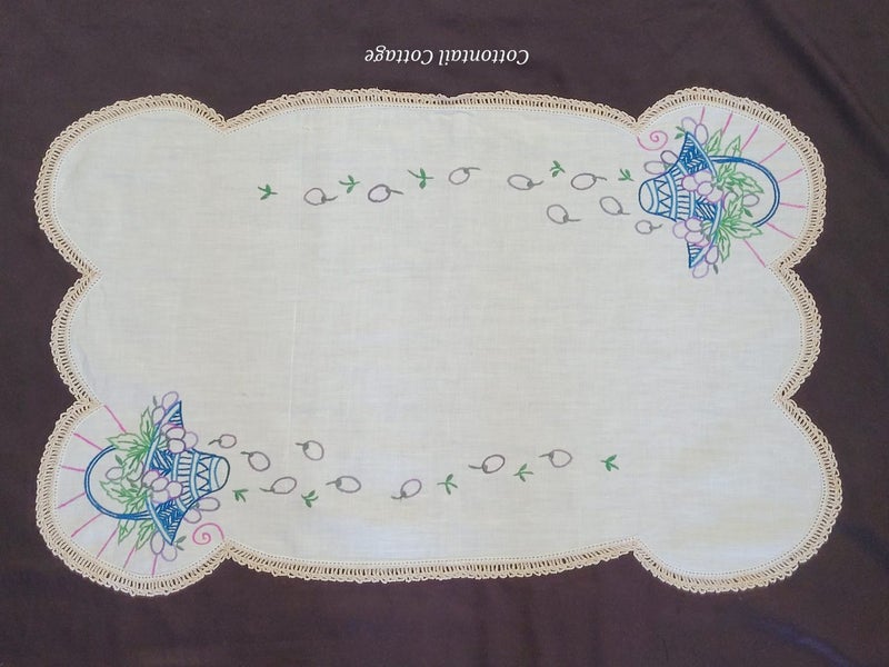 Vintage Linen Table Mat Tablecloth 62cm x 39cm Carousel 3