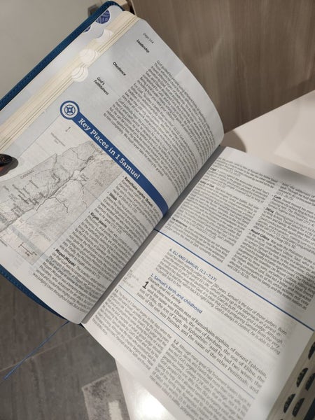 Life application study bible Carousel 4